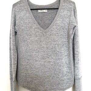 Abercrombie Soft and Cozy Long Sleeve Gray Sweater
